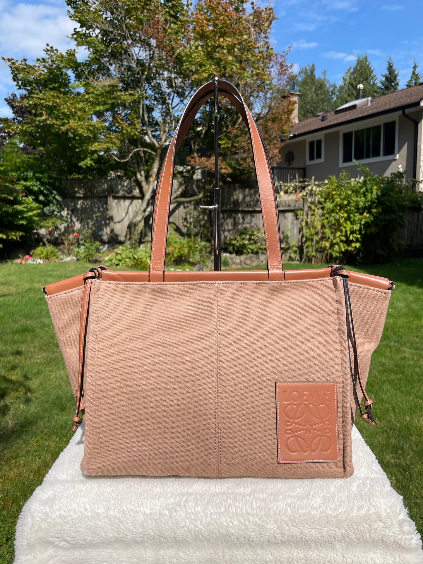Loewe Cushion Tote bag