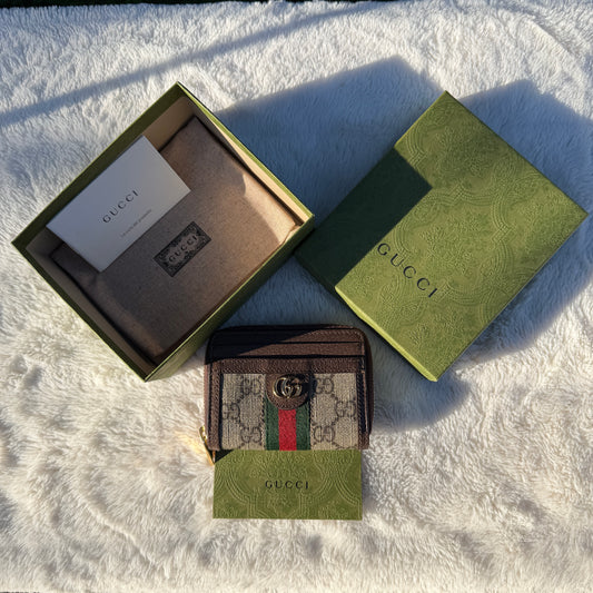 Gucci zippy wallet
