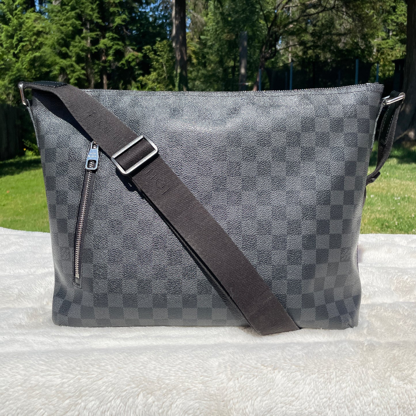 Louis Vuitton Mick GM