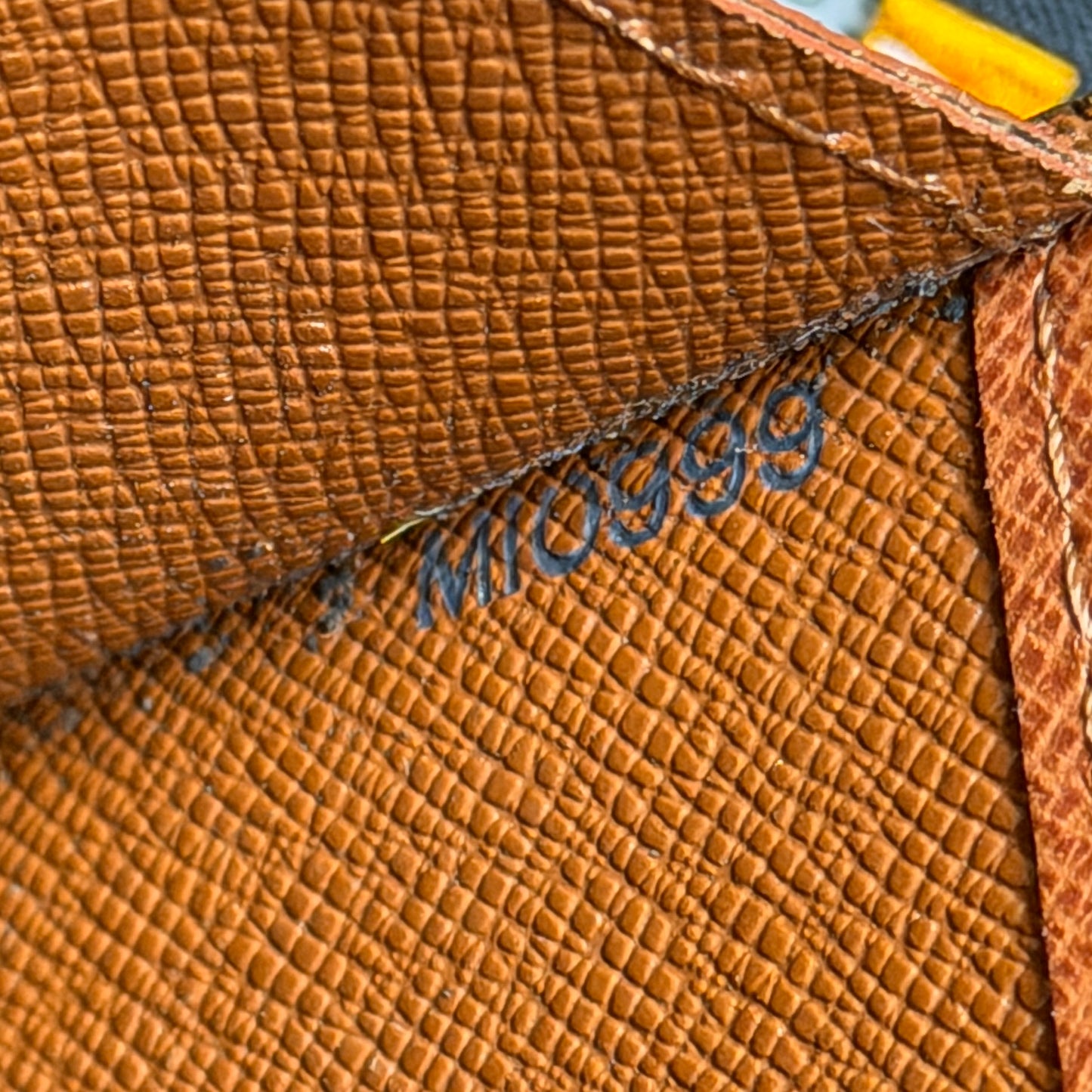 Louis Vuitton Pochette Bordeaux