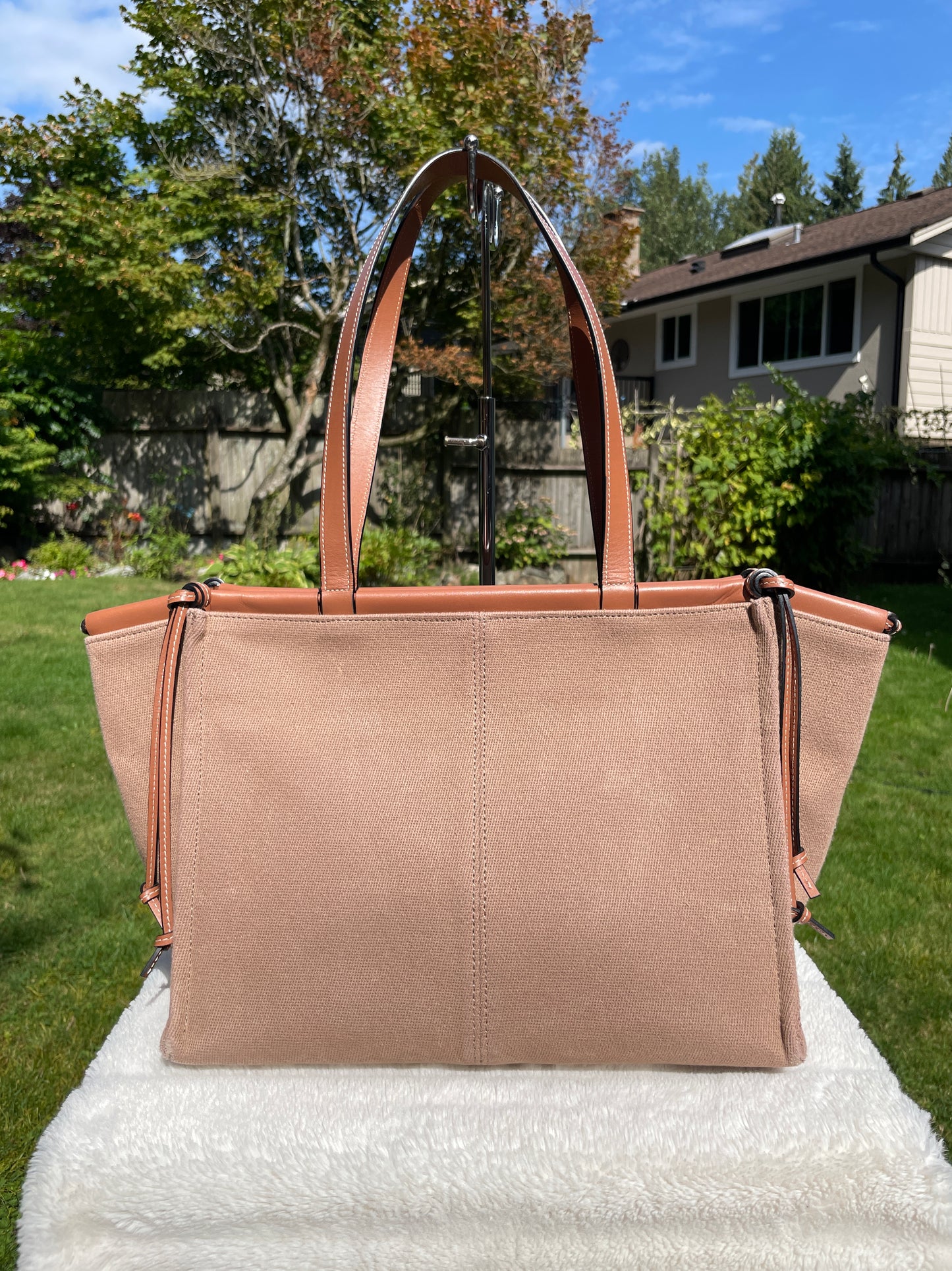 Loewe Cushion Tote bag