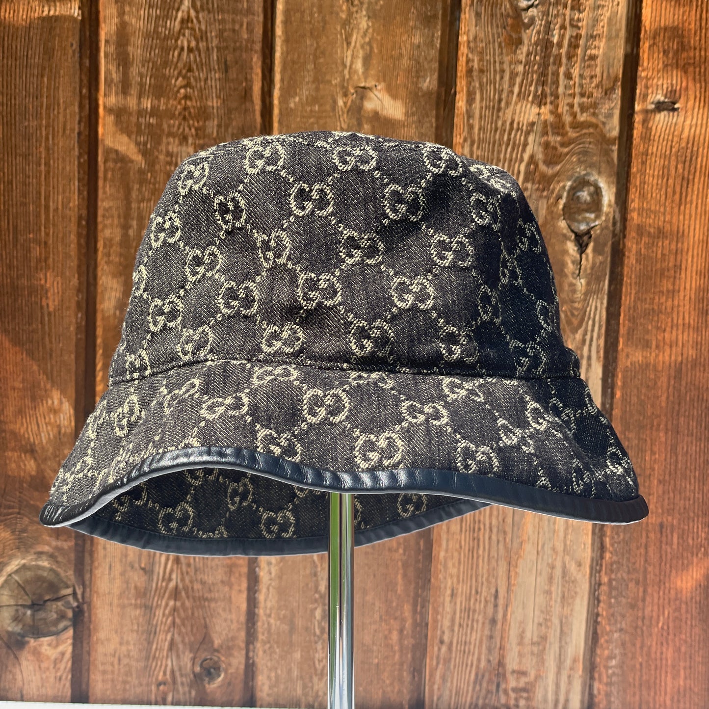 Gucci bucket hat