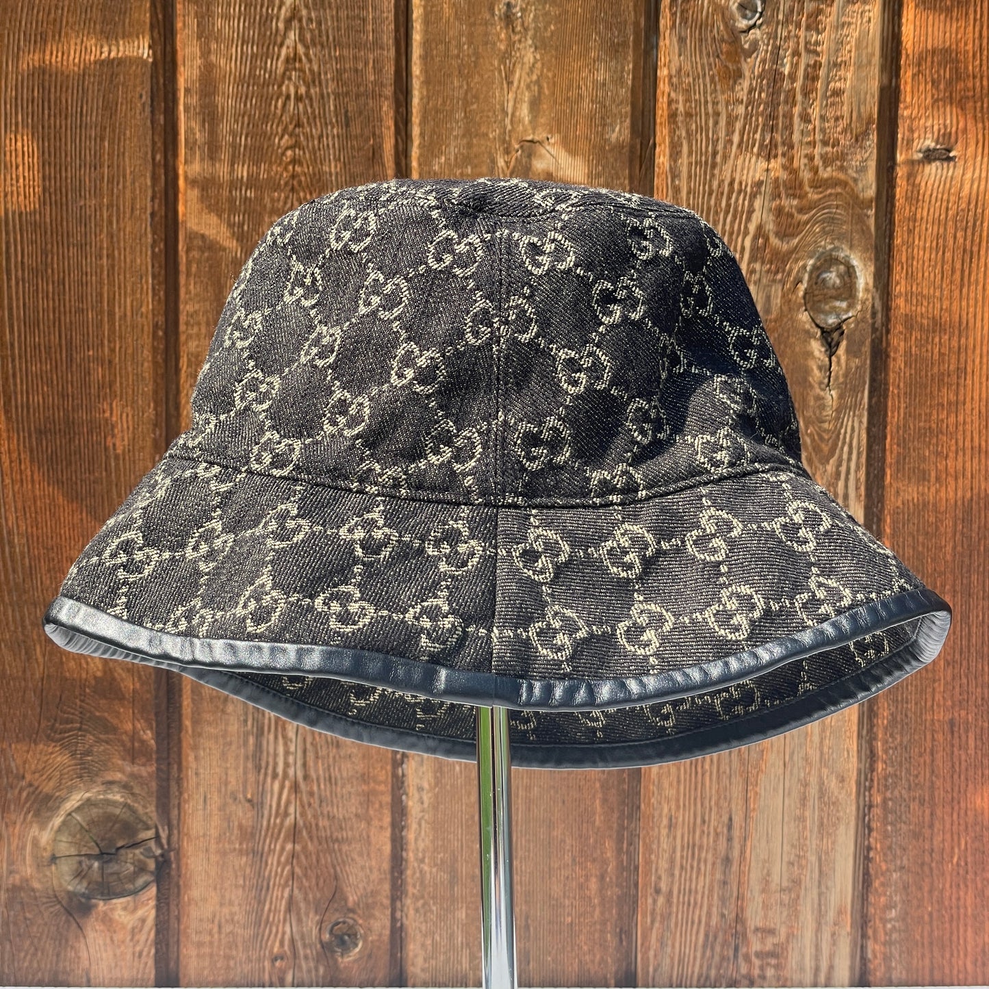 Gucci bucket hat