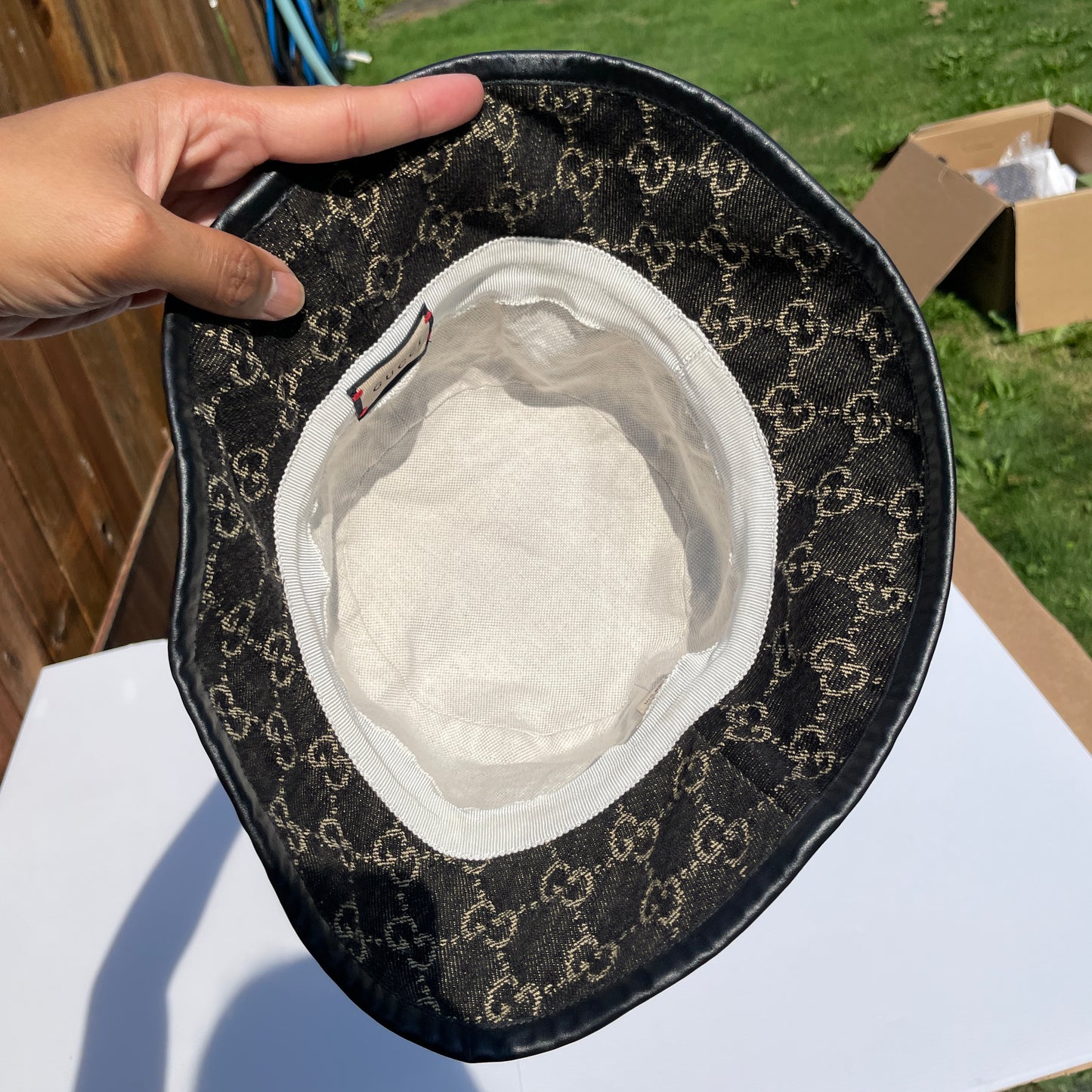 Gucci bucket hat