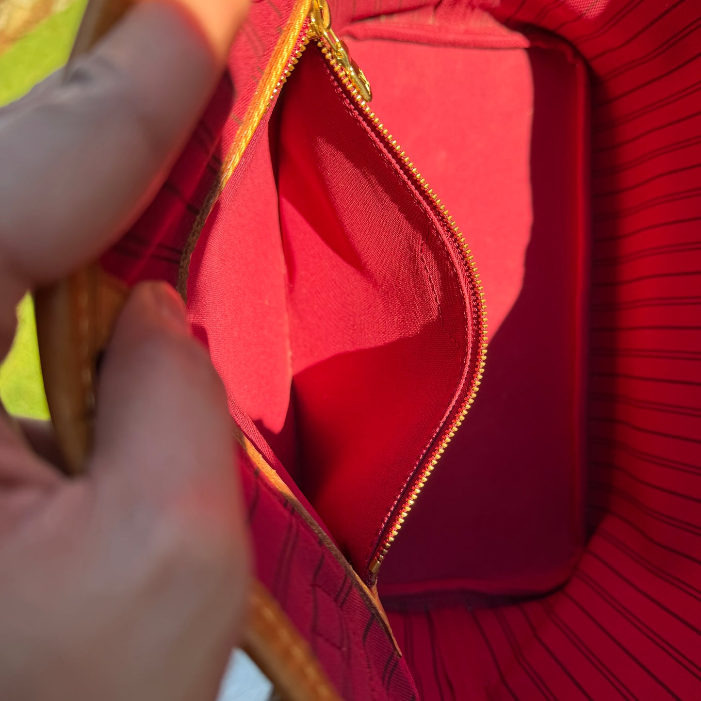 Louis Vuitton Neverfull MM with Pouch