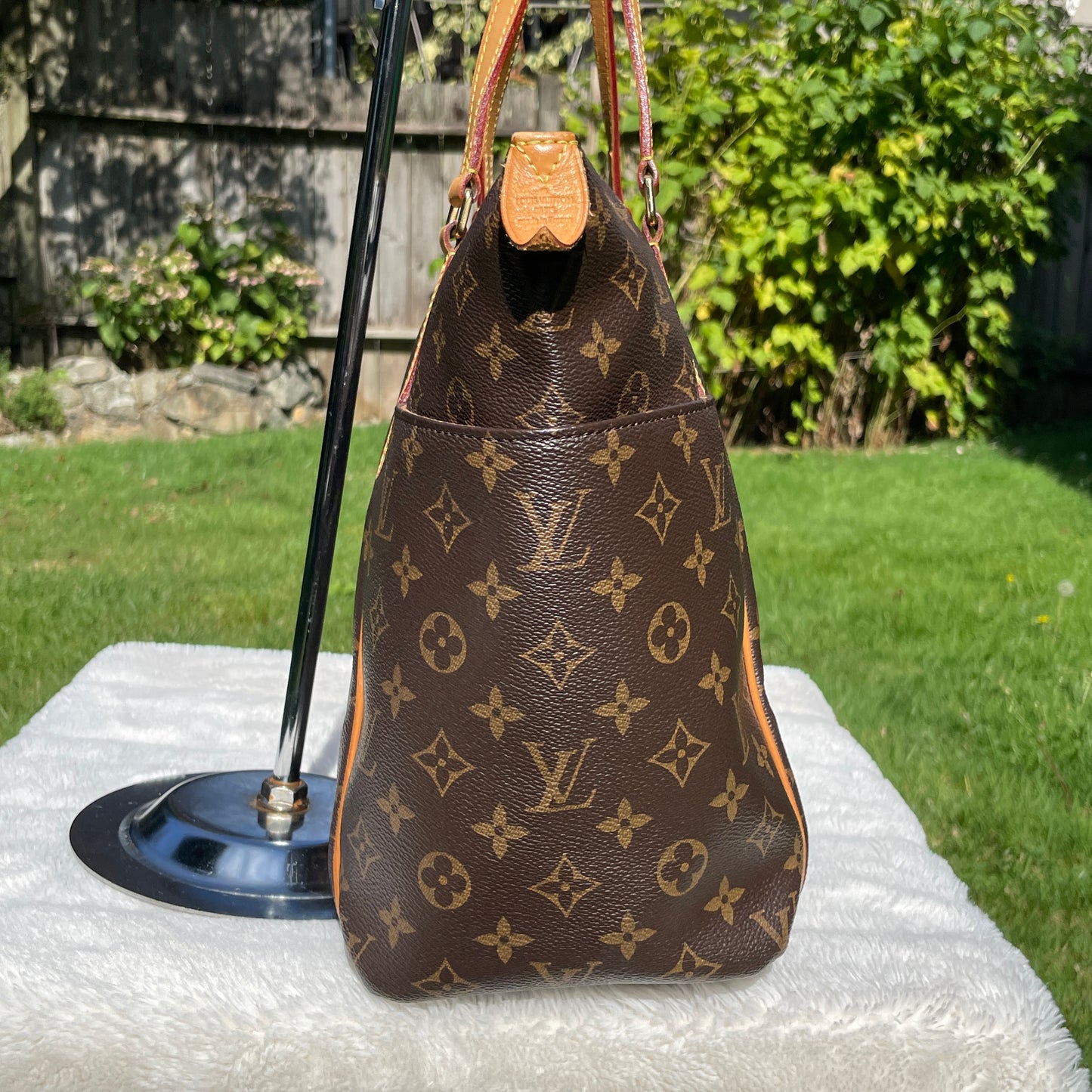 Louis Vuitton Totally MM Monogram